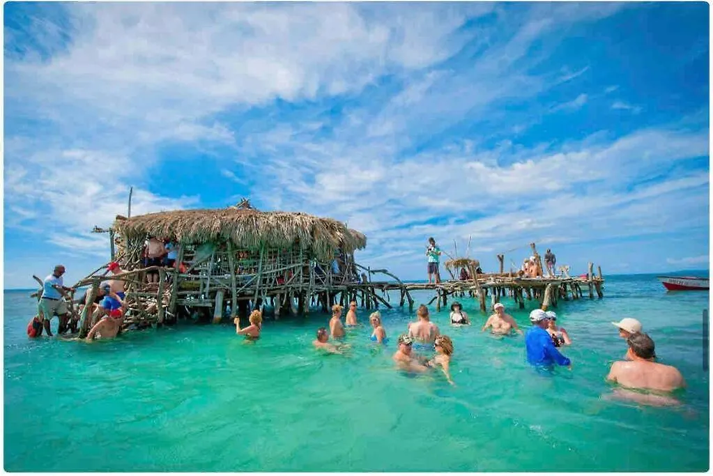 Lemonade Villa Negril Holiday home